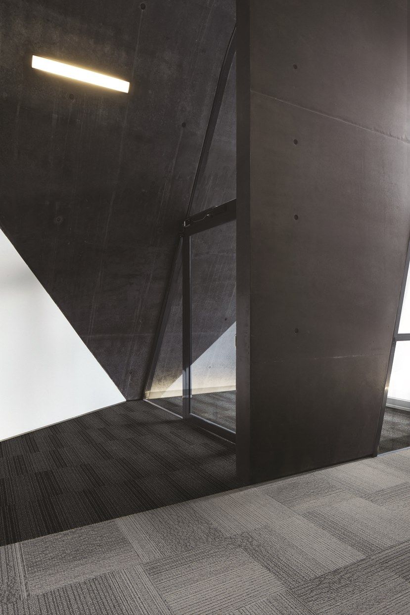 Ковровое покрытие из нейлона® Interface® Barricade ARCH-00042876 - Вид №1