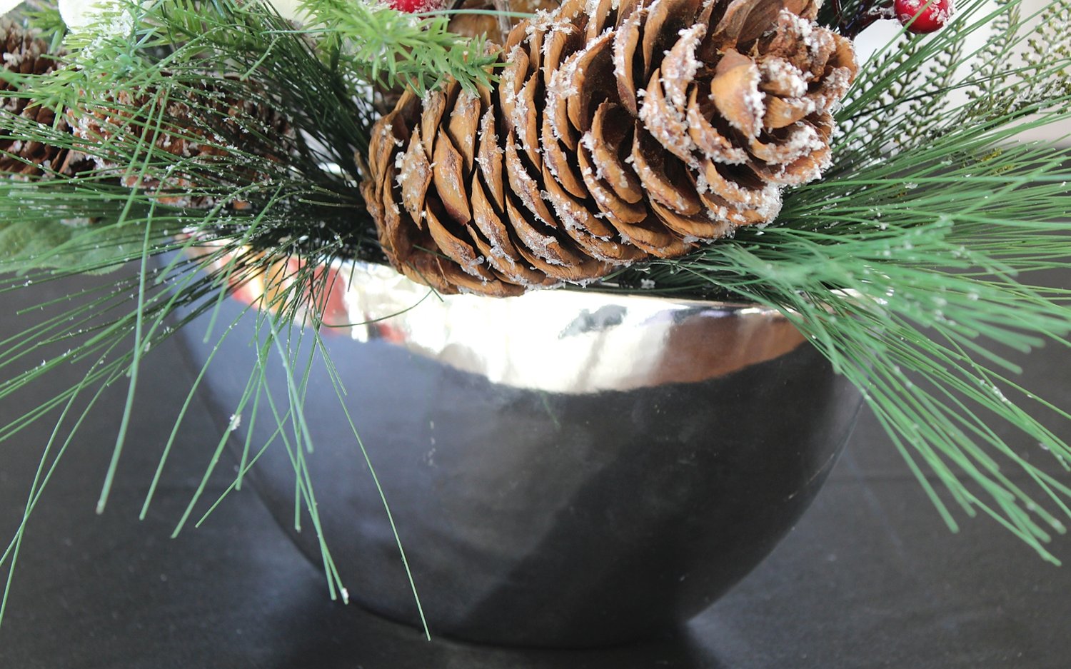 1723 831 a3 Композиция из искусственной пуансеттии в керамическом горшочке, 40 см, зелено-золотой H-andreas  - Вид №5