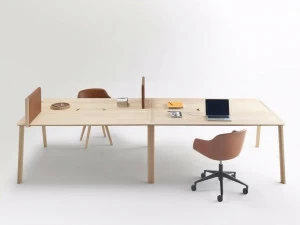 ALKI Прямоугольный стол для совещаний из дуба с системой прокладки кабелей Heldu