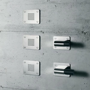 30 44. Душ для тела Quadrodesign