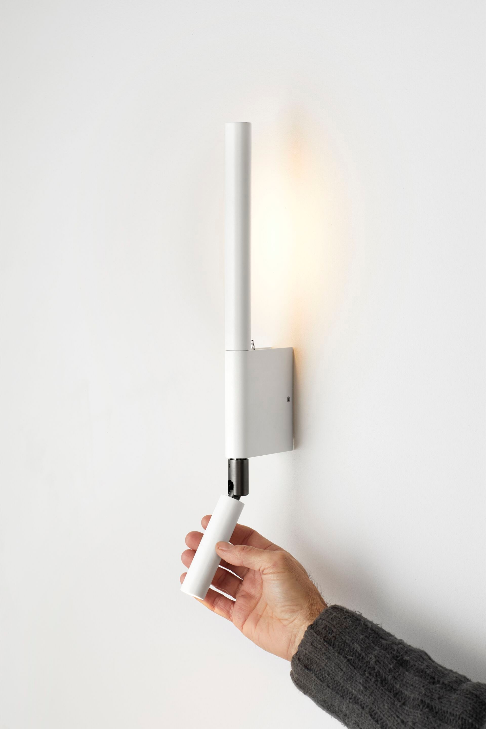 Регулируемый светодиодный настенный светильник Estiluz Canut ARCH-00059504 - Вид №1