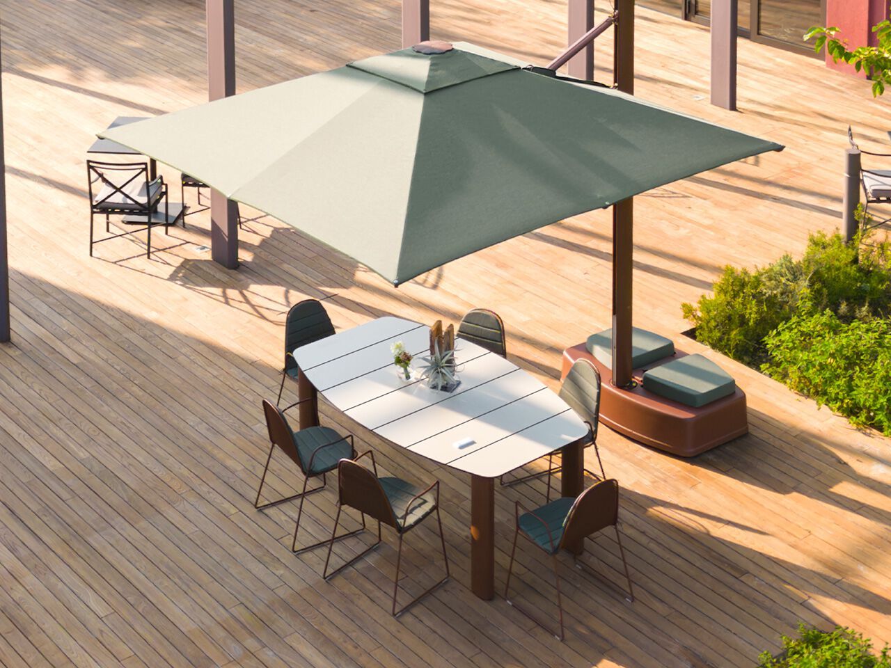 Стальной штабелируемый стул с подлокотниками Crema Outdoor Arborea ARCH-00008502