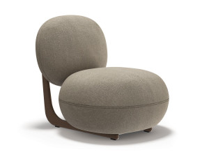 Деревянный стул с тканевой обивкой