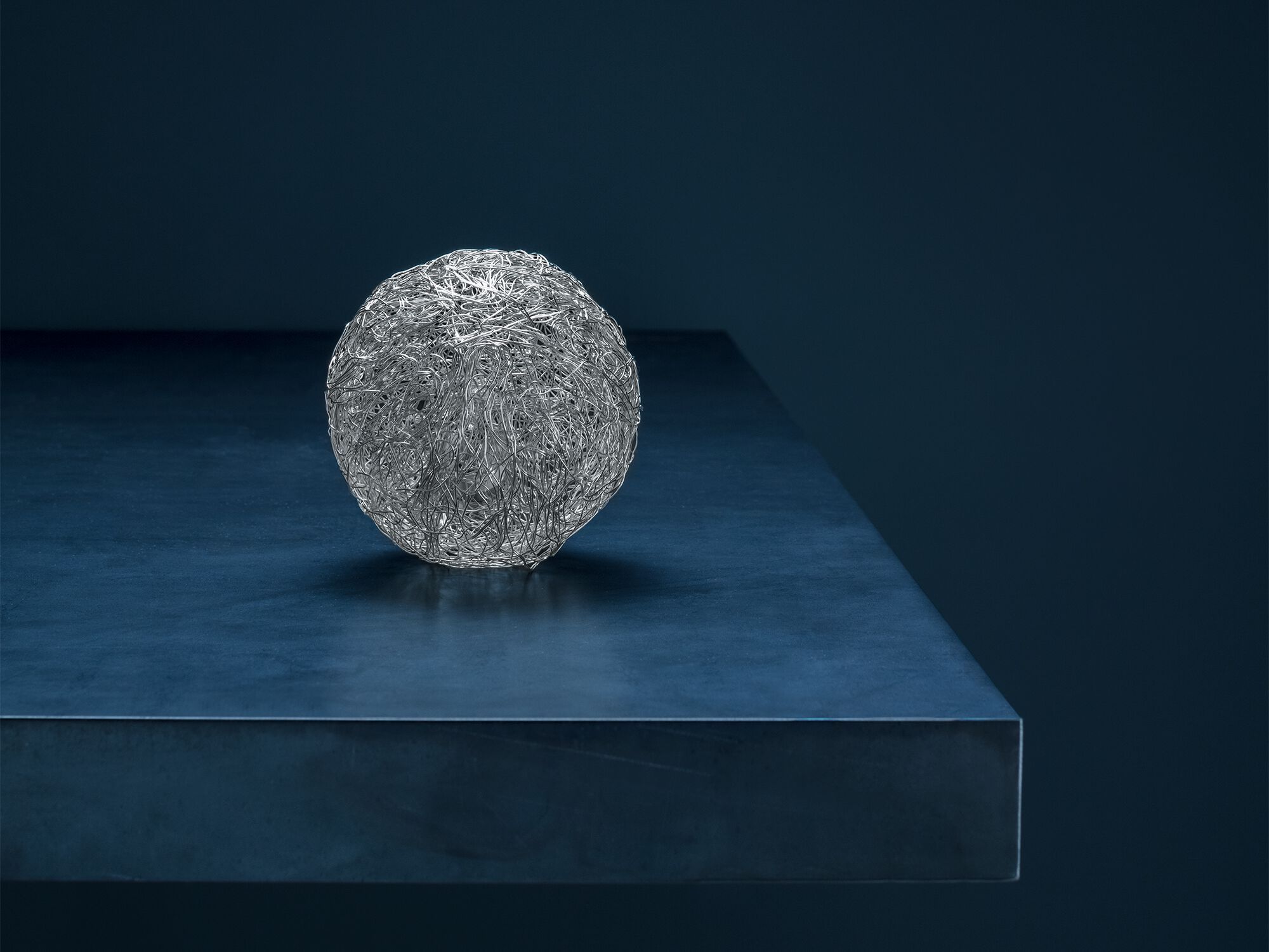 Алюминиевая светодиодная настольная лампа Catellani & Smith Fil de Fer ARCH-00063528 - Вид №1