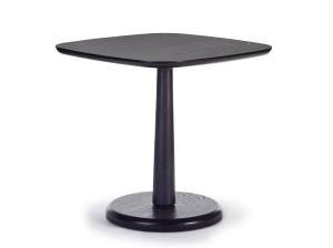 Деревянный квадратный стол