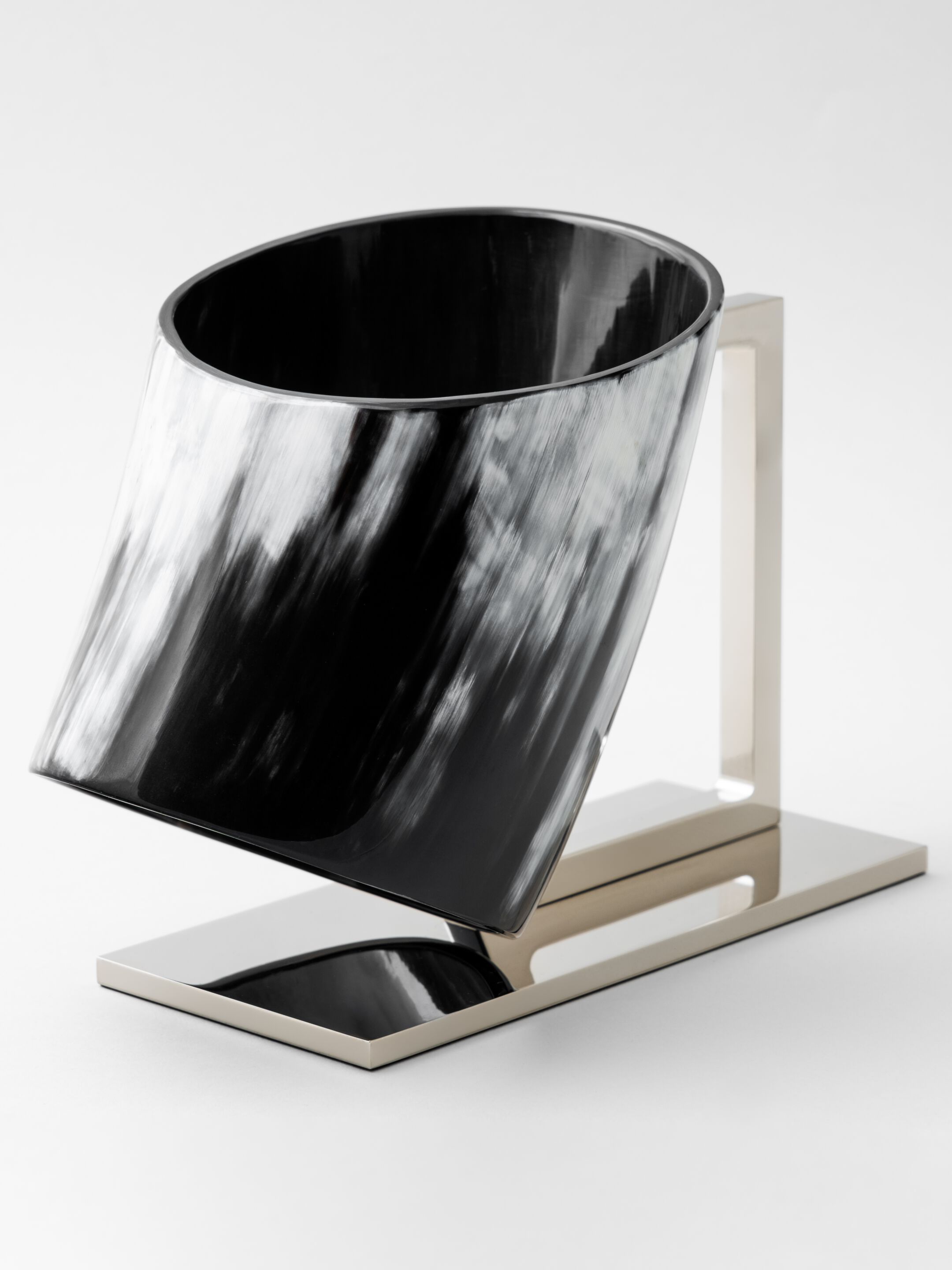 Держатель для бутылок из рога и латуни Zanchi 1952 PZHLV17BNNK ARCH-00091243 - Вид №1