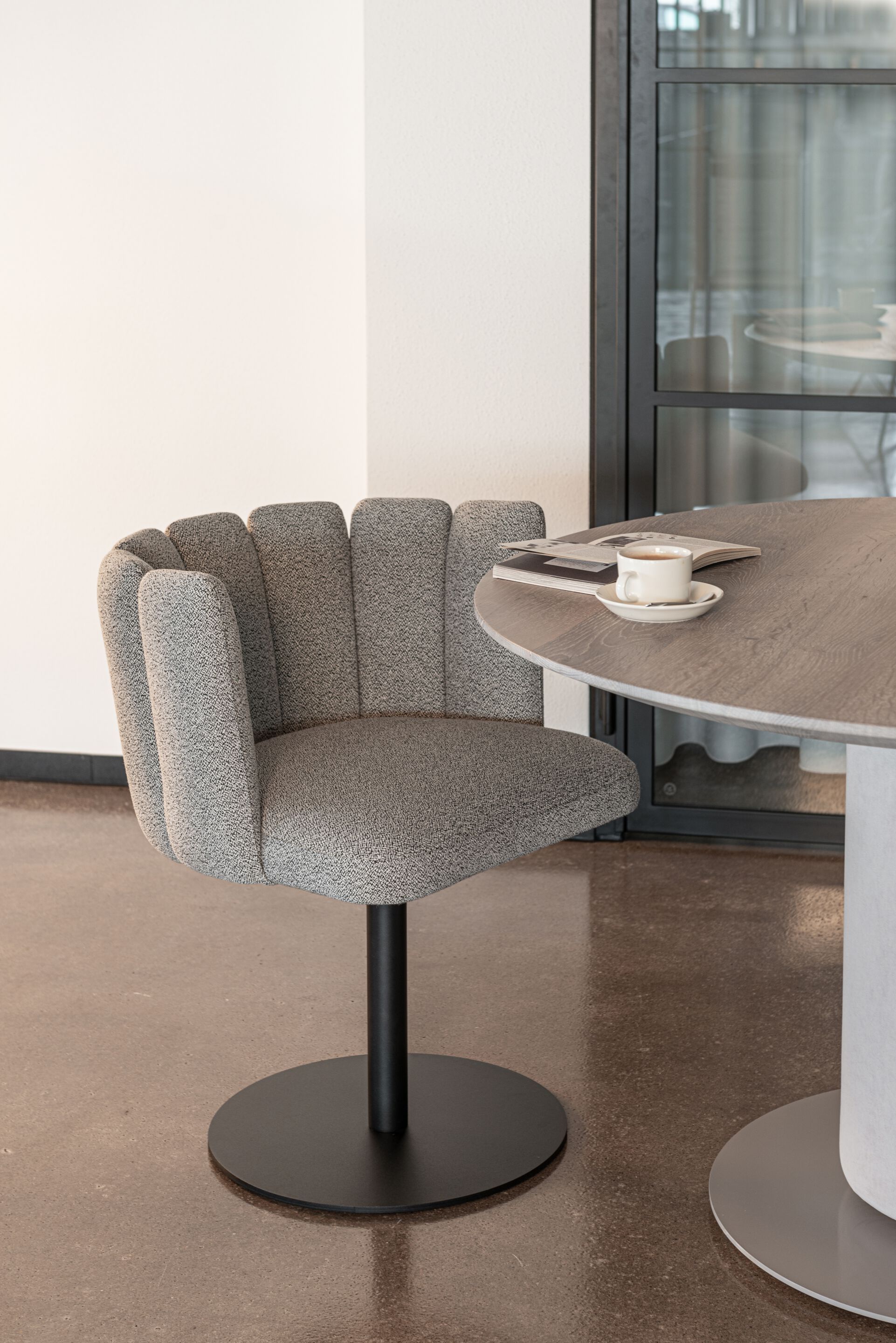 Вращающийся мягкий стул с подлокотниками KFF ARCH-00038436 - Вид №8