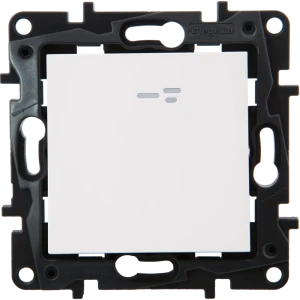 Выключатель проходной встраиваемый Legrand Structura 1 клавиша с подсветкой цвет белый