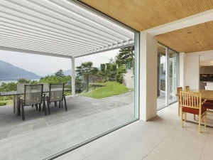 MV Living Настенная пергола из алюминия с регулируемыми жалюзи Bioclimatiche