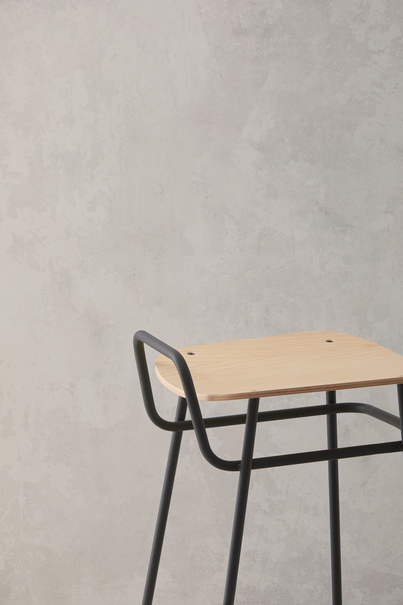 Металлический низкий стул с подставкой для ног Blasco&Vila Fosca ARCH-00030401 - Вид №7