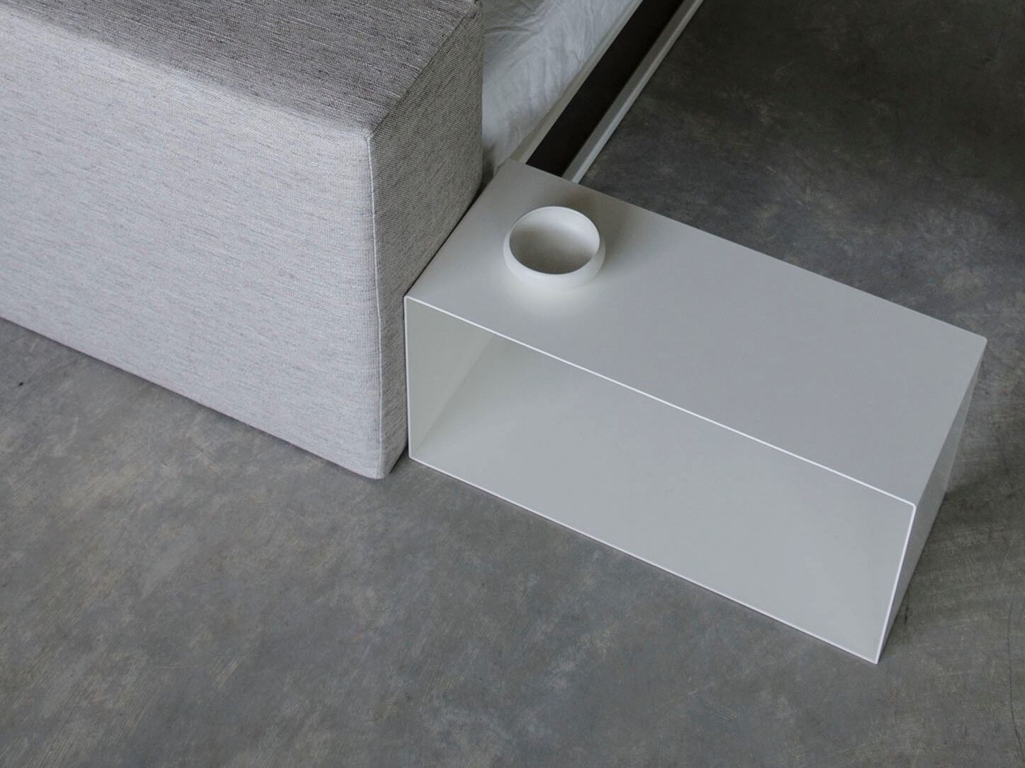 Журнальный столик / тумбочка из листового металла XAM SLIM 1 ARCH-00116033