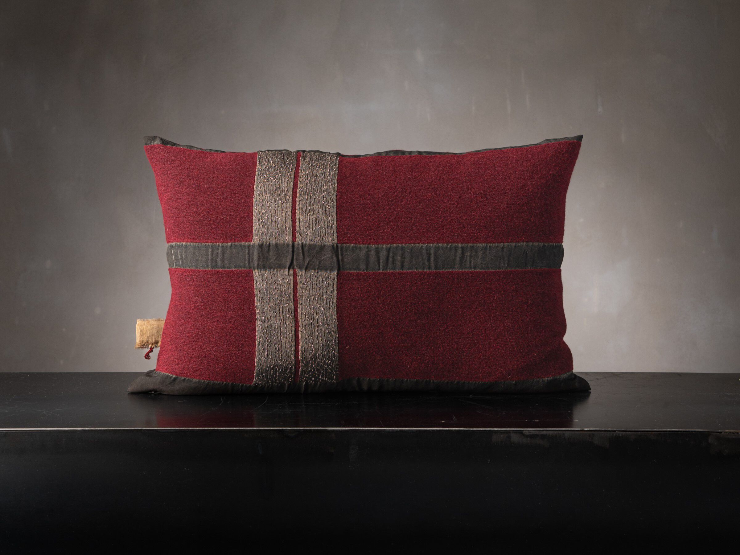 Прямоугольная подушка из вискозы и хлопка The House of Lyria BERING ARCH-00153374 - Вид №5