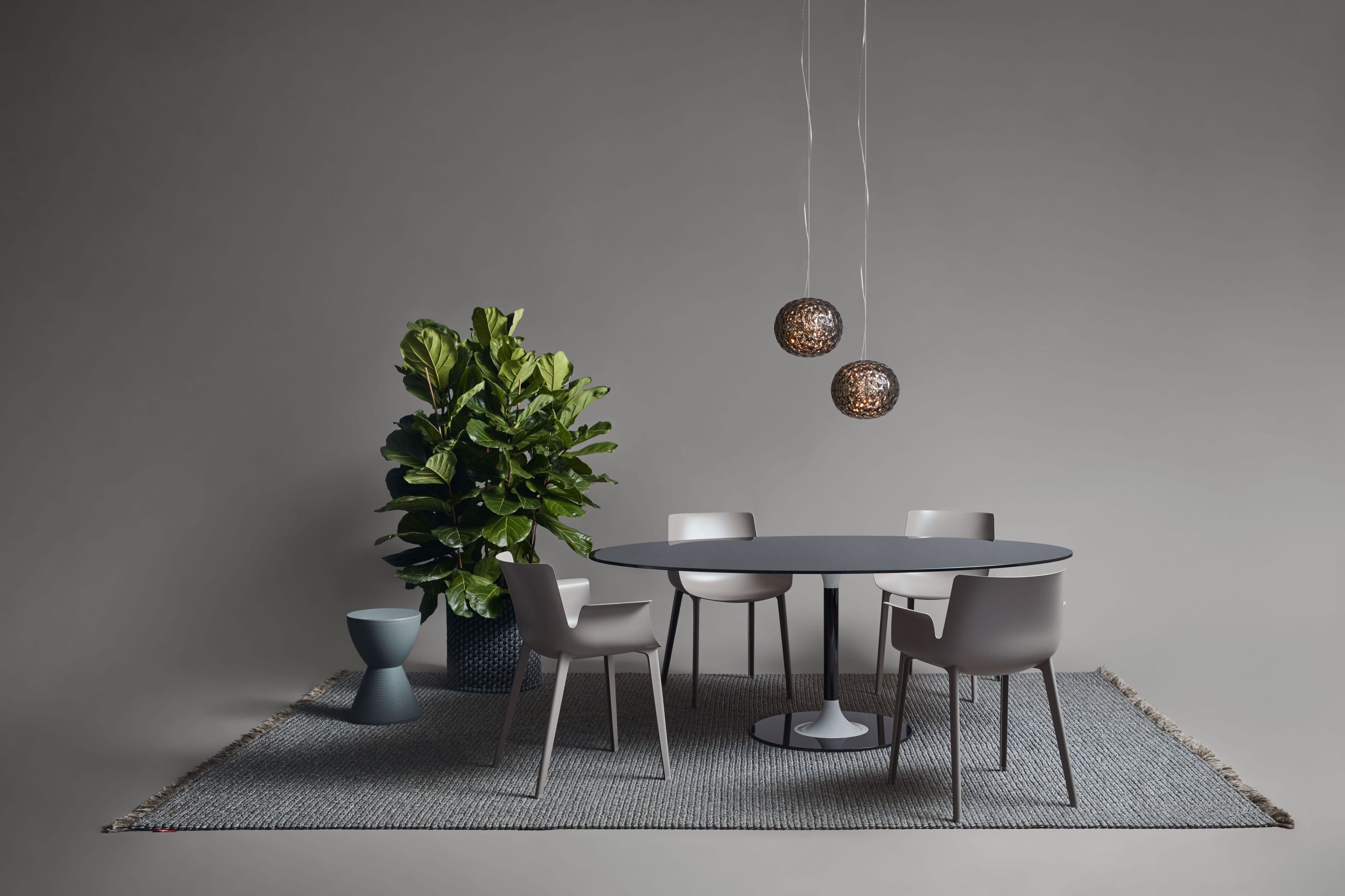 Овальный стол с хрустальной столешницей и стальным основанием Kartell Тьерри ARCH-00125470 - Вид №4