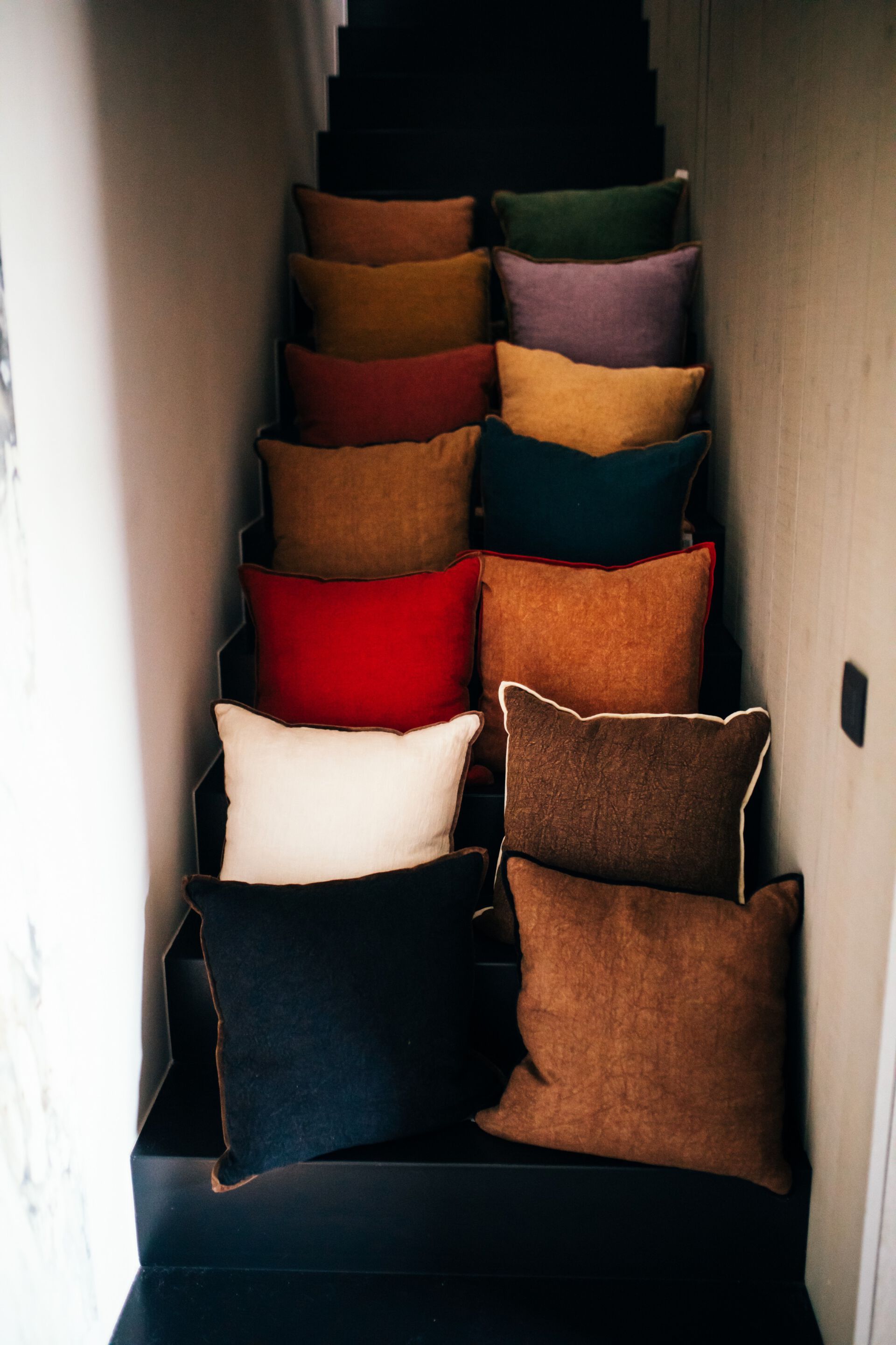 Подушка из льна и хлопка POMAX ALPHA OPPOSITES ARCH-00048053 - Вид №4