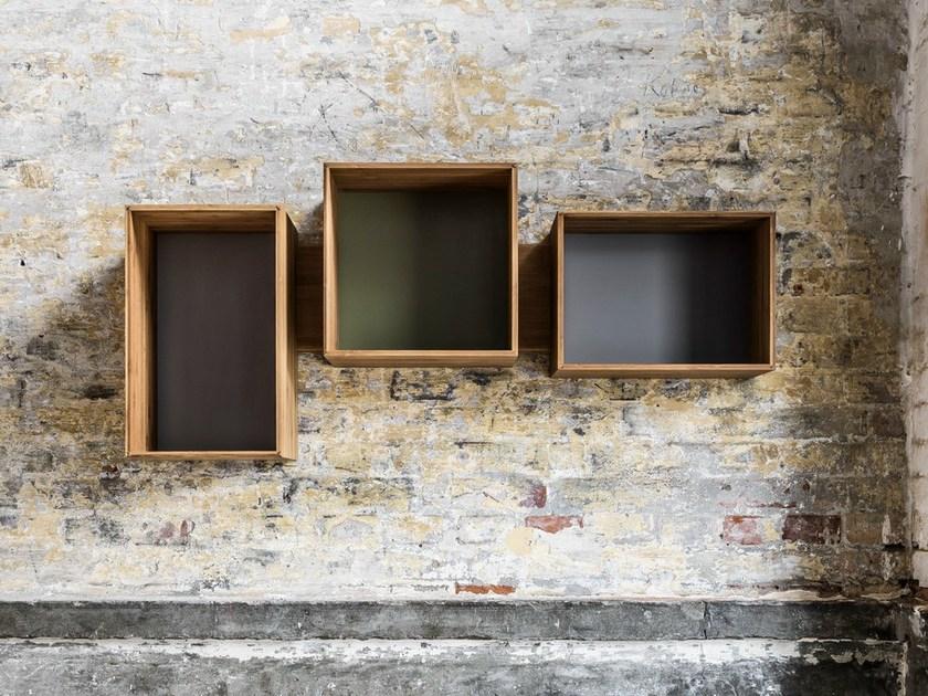 We Do Wood Настенный книжный шкаф из дуба  3040200  - Вид №5