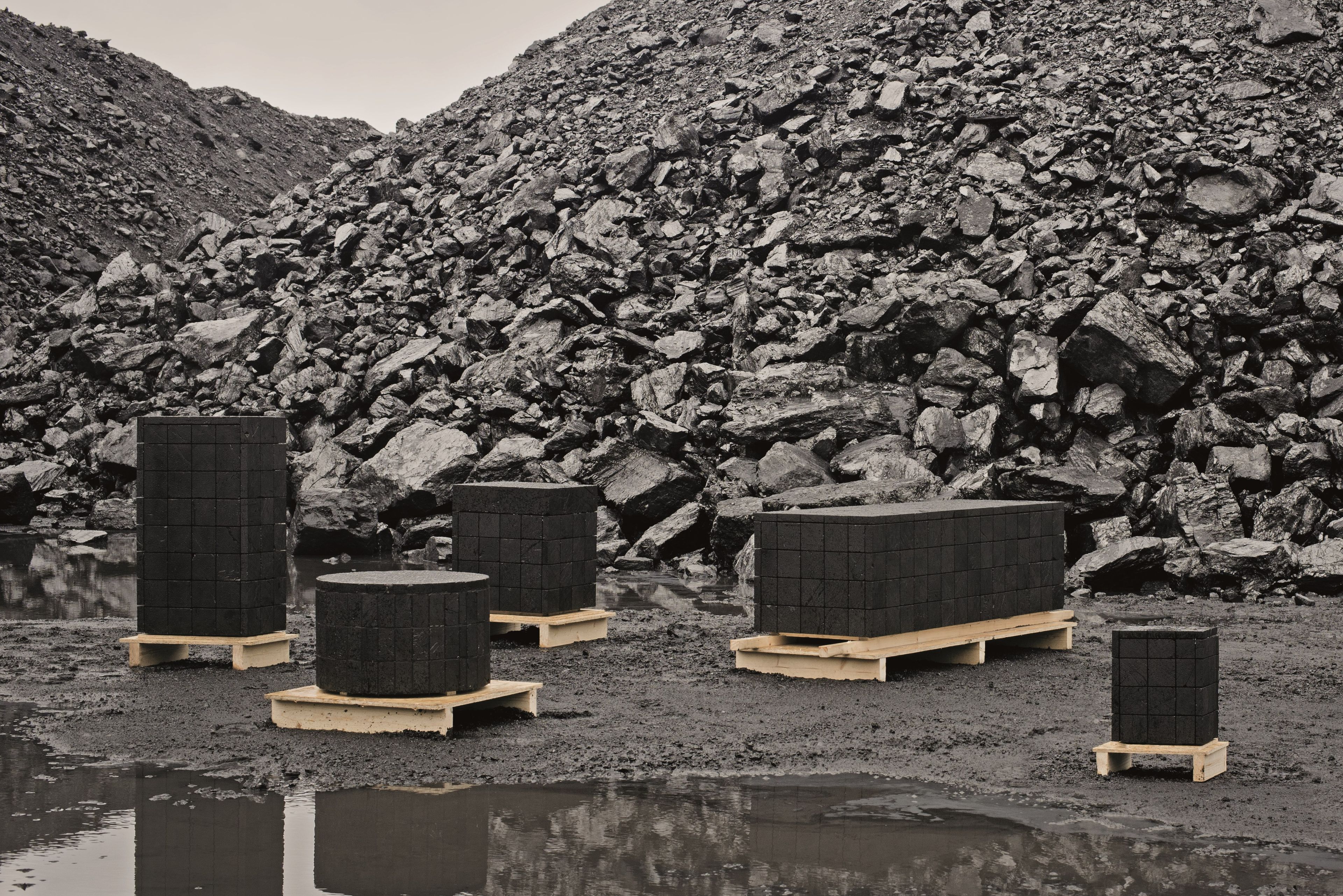 Скамья из антрацитового угля Movimento Gallery Jesper Eriksson ARCH-00103760 - Вид №3