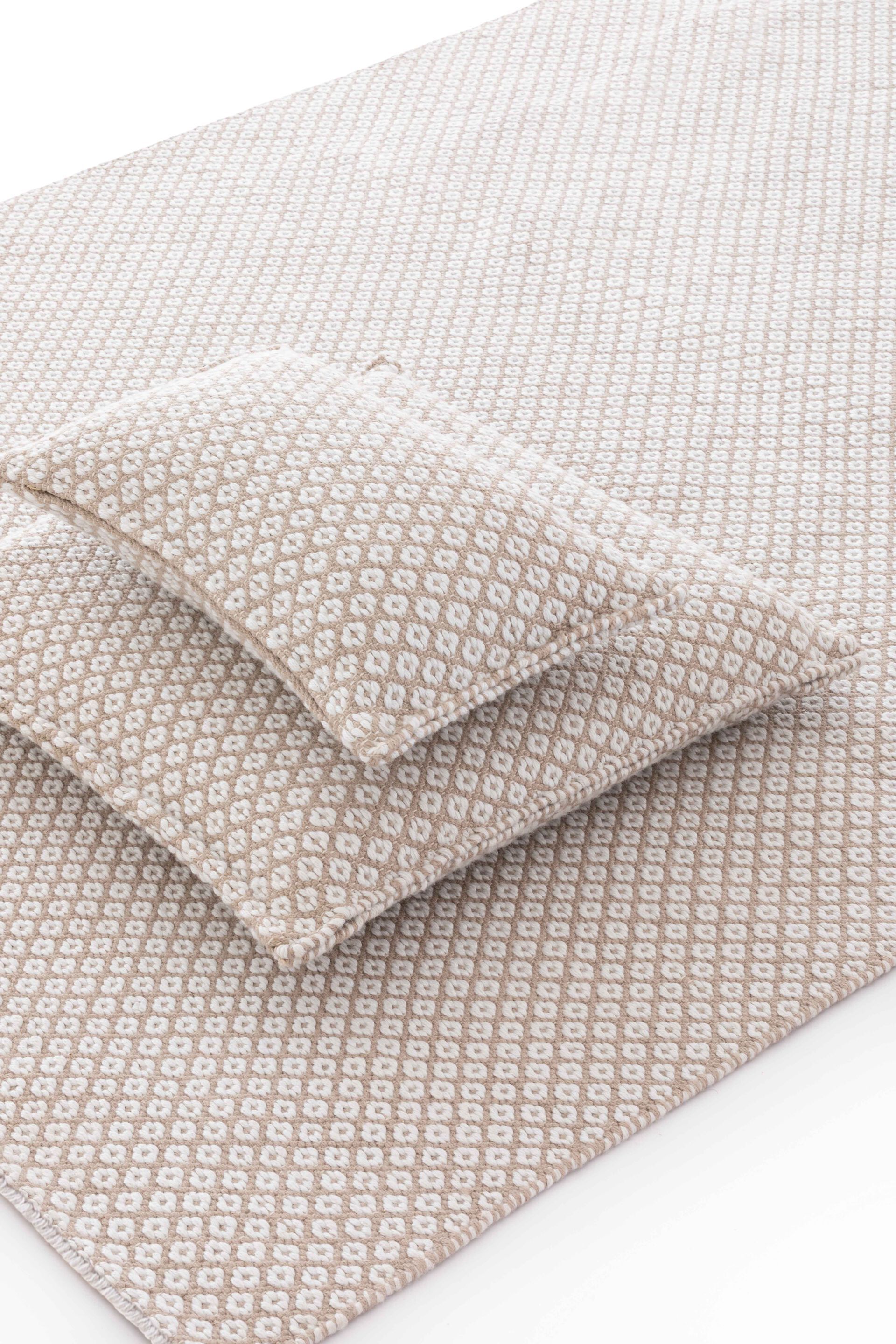 Наружная переработанная ПЭТ-подушка GAN Nomad ARCH-00131219 - Вид №2