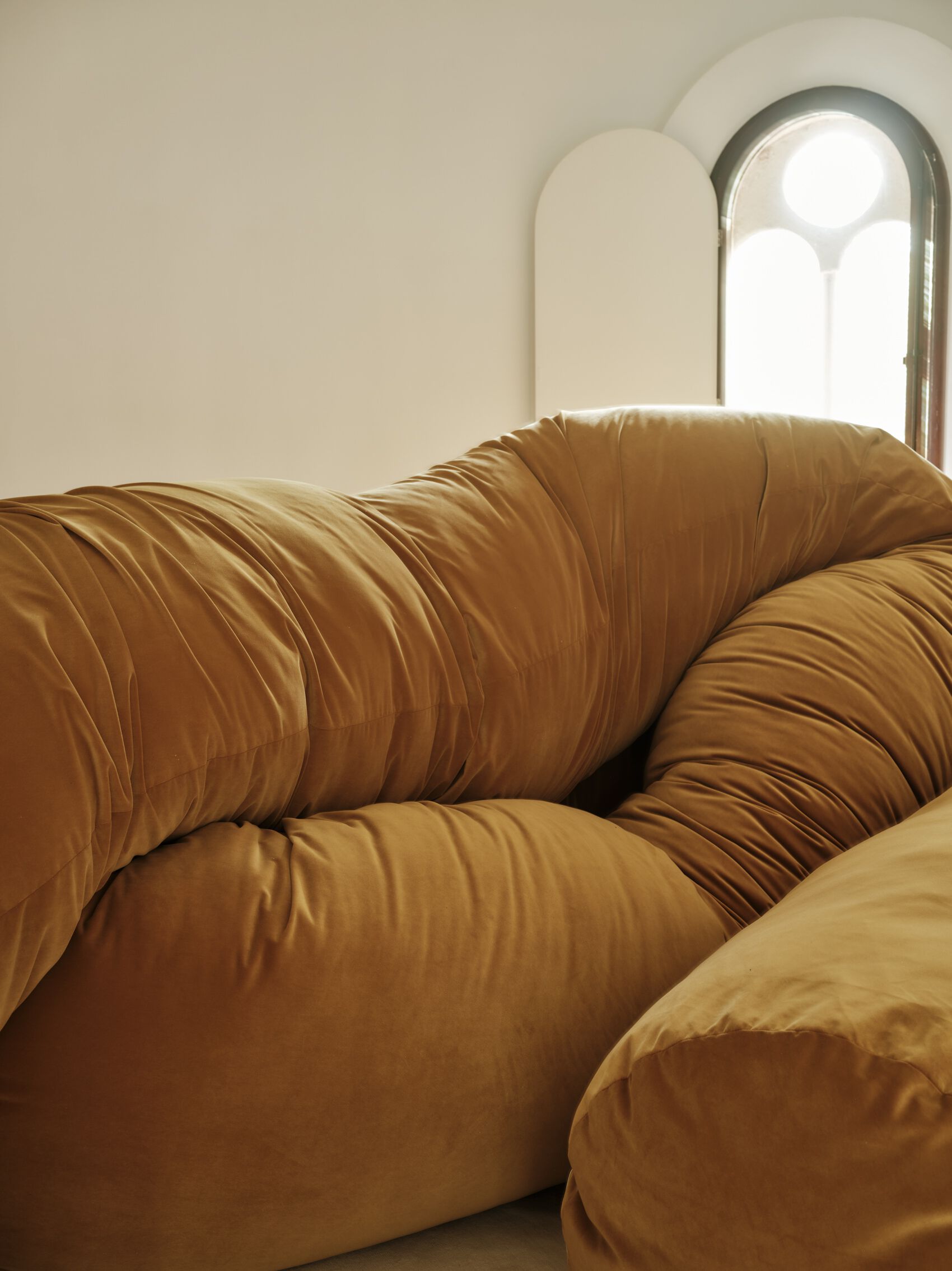 Трансформируемый диван из полиэфирного волокна BD Barcelona SAUSAGE ARCH-00022982 - Вид №10