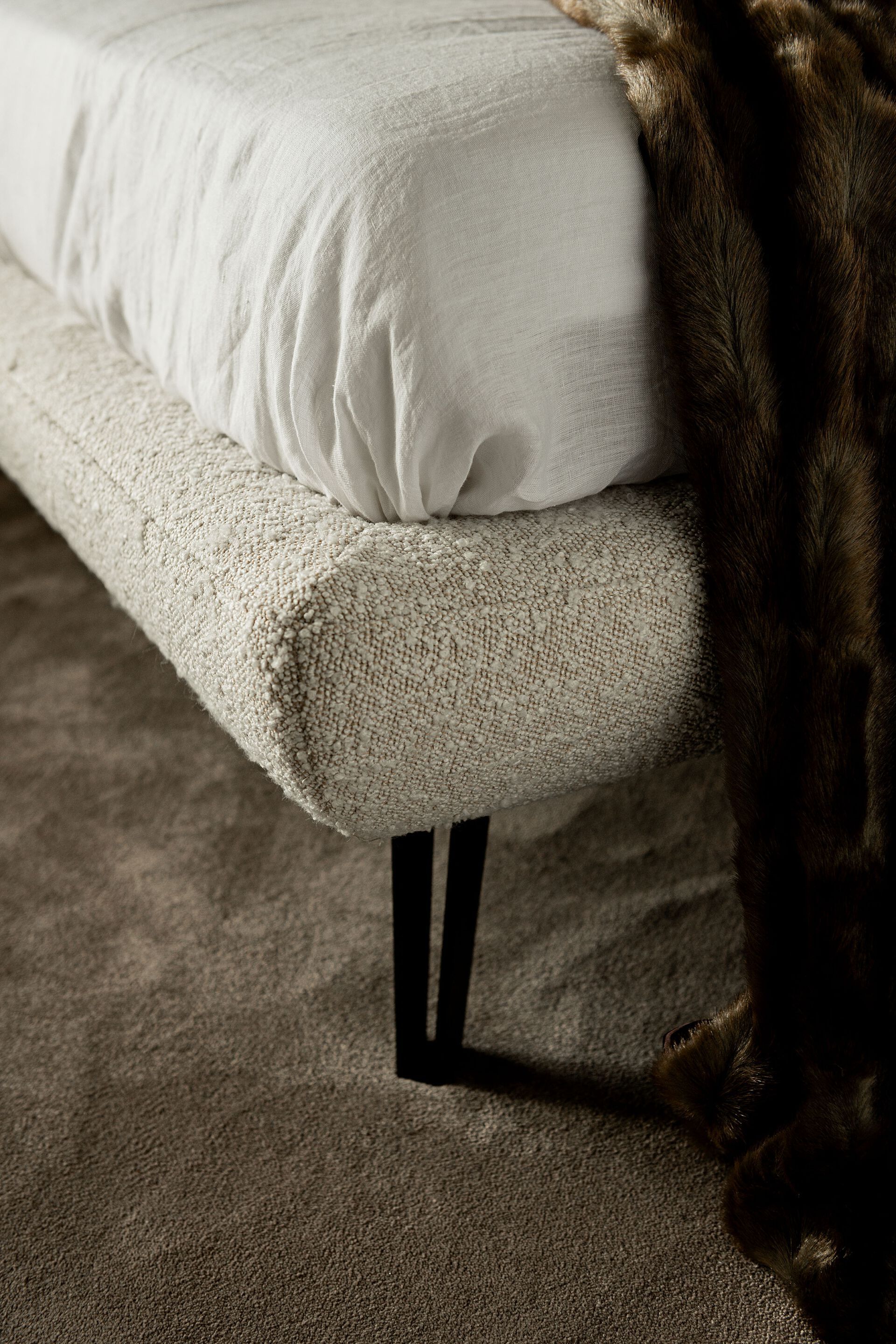 Двуспальная мягкая кровать из ткани Cattelan italia THOMAS ARCH-00053416 - Вид №2