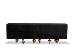 Деревянный сервант