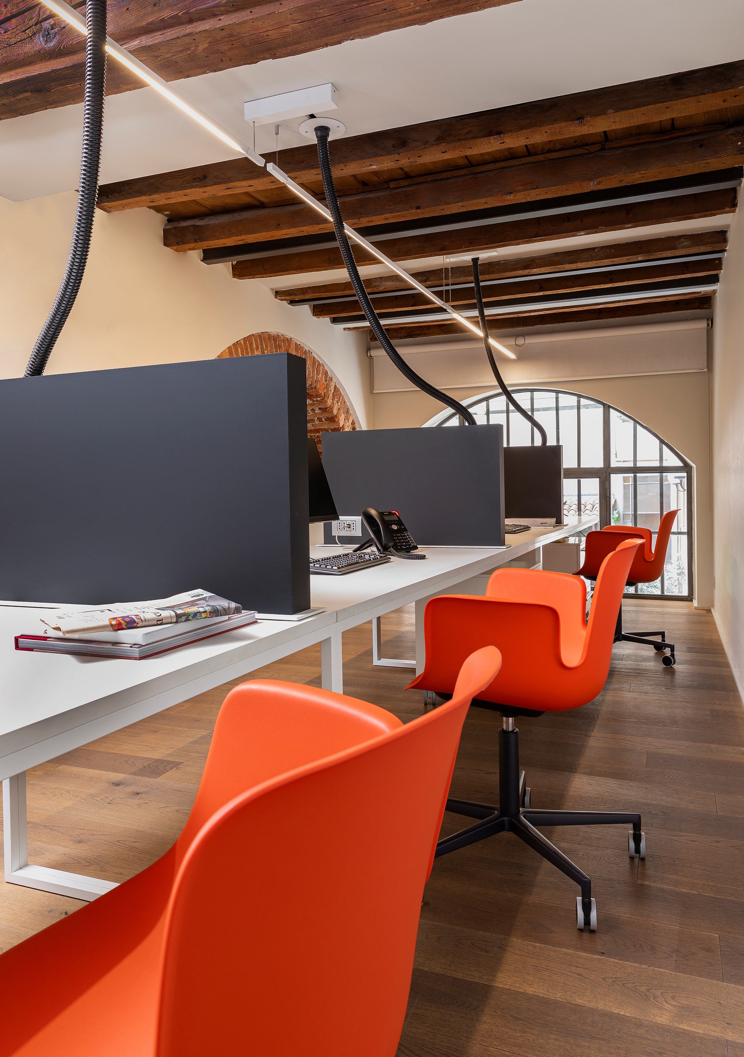 Офисное кресло из полиэтилена с 5 спицами CAPPELLINI Juli ARCH-00072303 - Вид №7