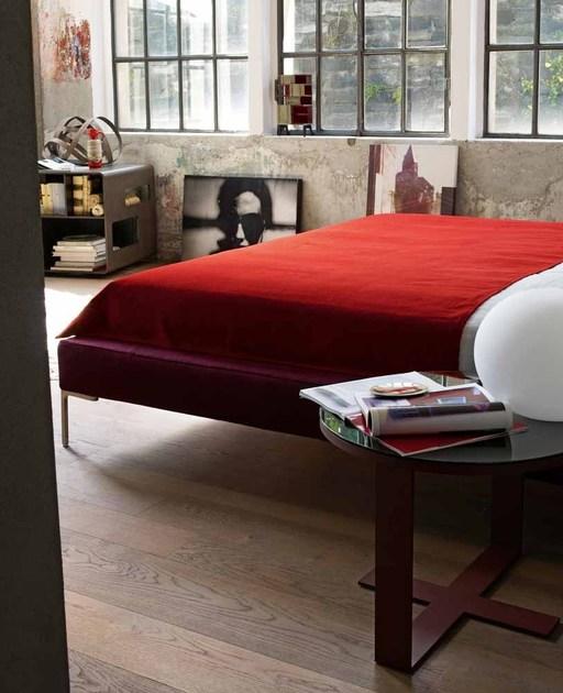 B&B Italia Двуспальная кровать из ткани с мягким изголовьем Charles sun-id-1457410 - Вид №4