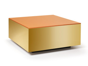 Квадратный низкий журнальный столик из зеркального стекла