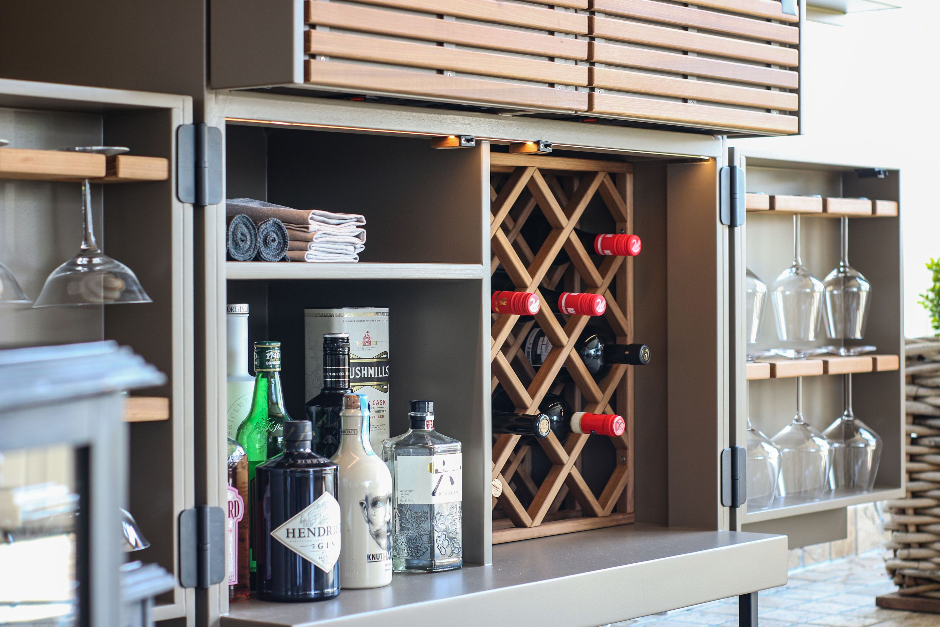 Наружная барная стойка CUBIC OUTDOOR LIVING BAR IN A CUPBOARD ARCH-00009690 - Вид №3