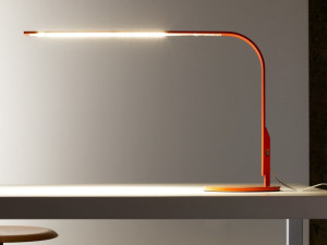 Алюминиевая светодиодная настольная лампа с USB-разъемом