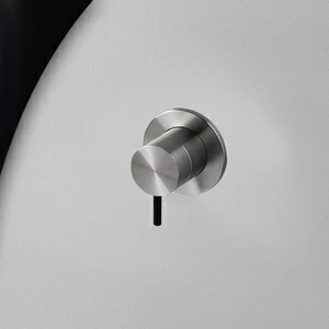 Смеситель для душа сталь матовая с черной ручкой Toki Radomonte TKI8SCIL22