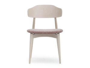 Стул из бука с мягким сиденьем