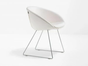 Pedrali Кресло-санки с обивкой Gliss 1020