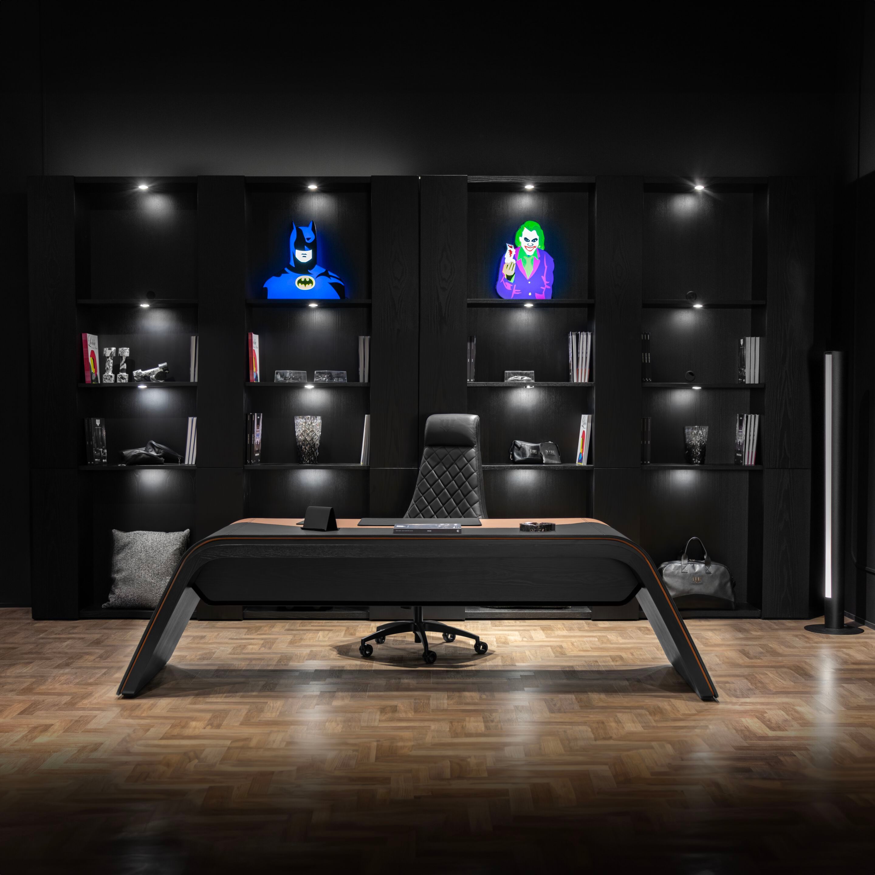 Книжный шкаф с освещением Wayne Enterprises Home Collection WE-171 ARCH-00124789 - Вид №2