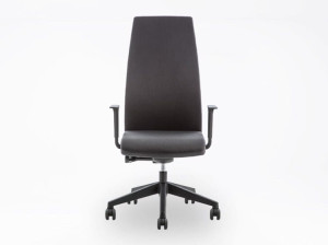 Регулируемое по высоте вращающееся офисное кресло с колесами