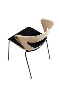 Штабелируемый стул с мягким сиденьем