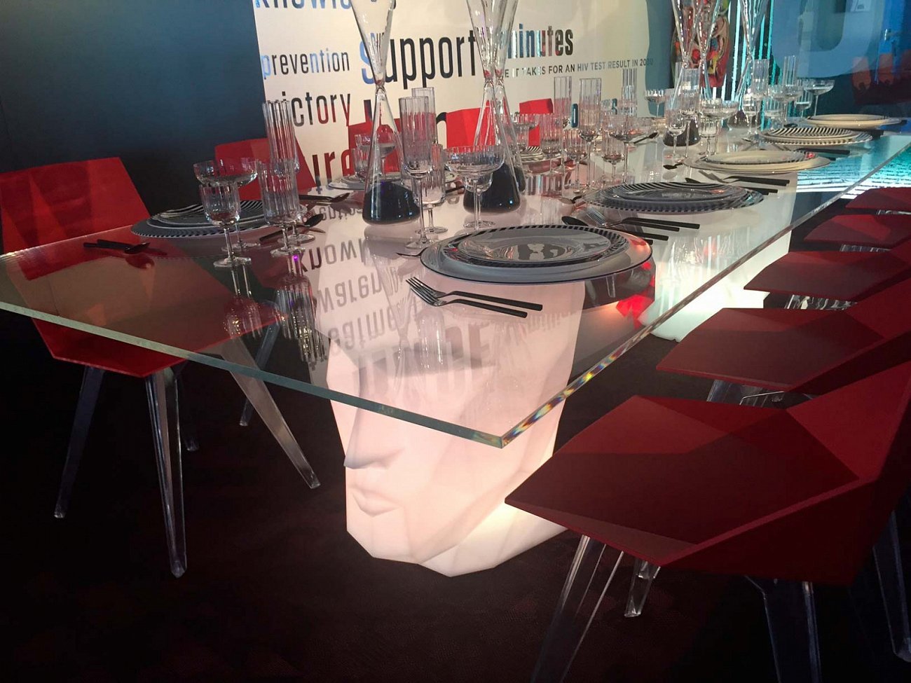 Приставной столик фигурный светящийся 49 см Adan от Vondom VONDOM ADAN ОТ VONDOM 288875 Голубой  - Вид №1