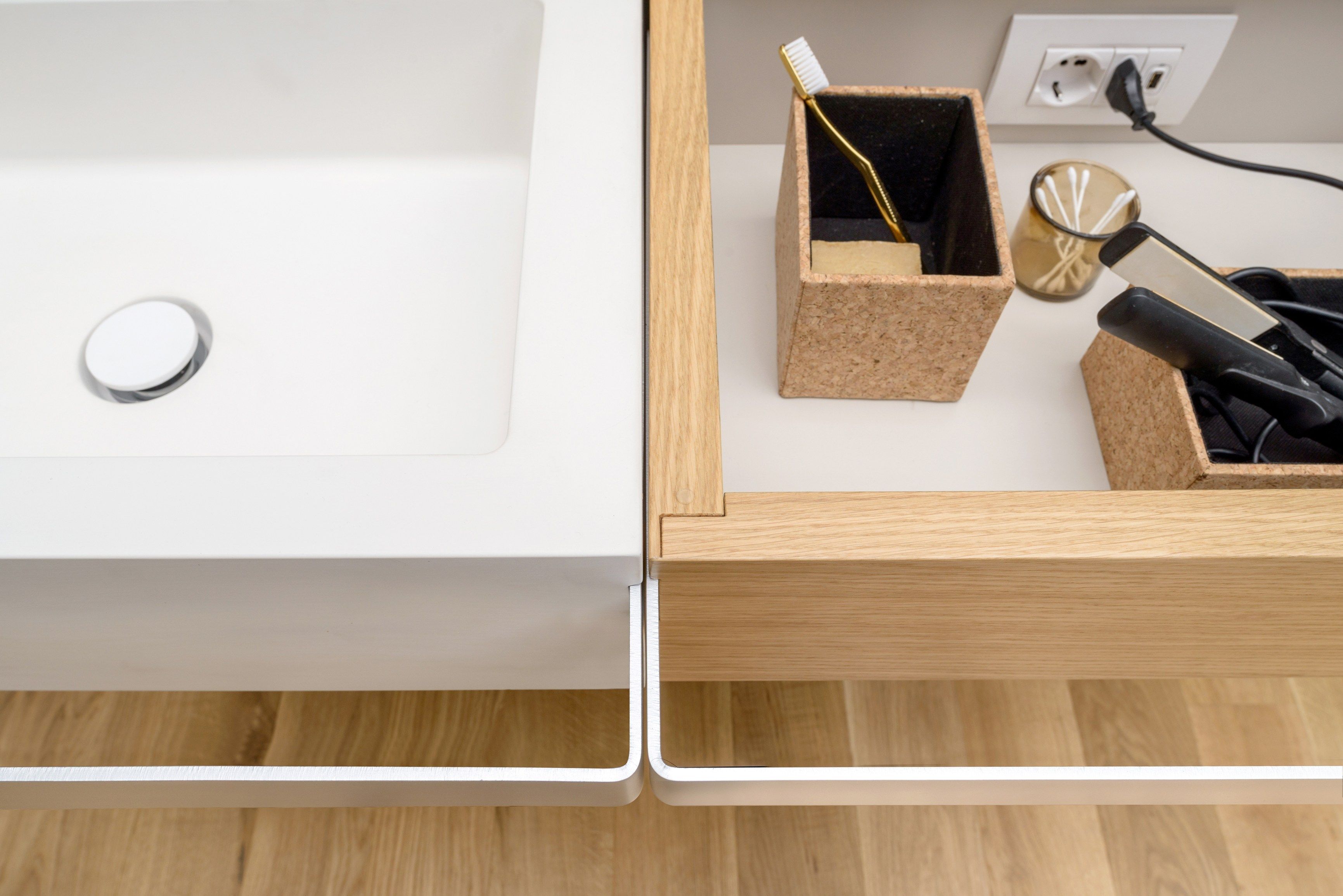 Деревянный подвесной шкаф для ванной комнаты EVER Life Design ссылка ARCH-00013059 - Вид №6