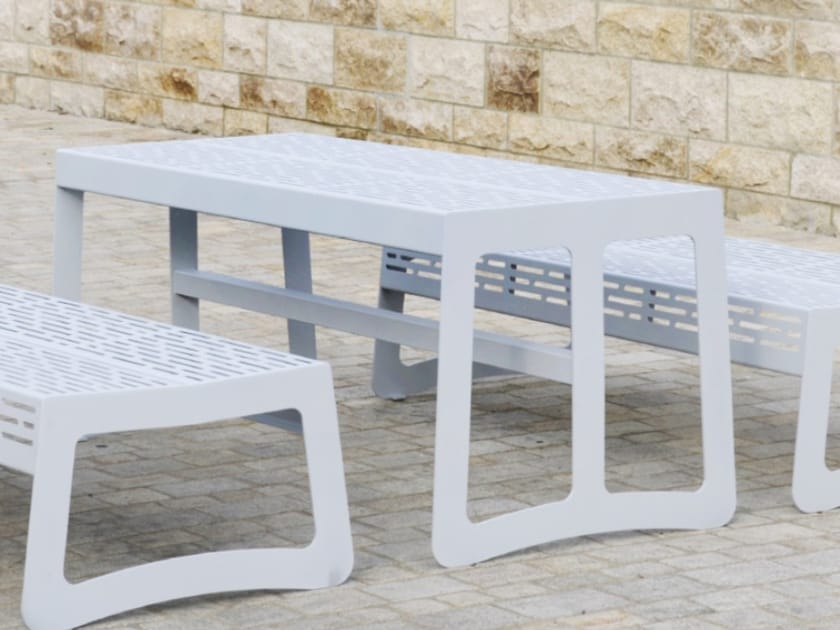 Прямоугольный стол из нержавеющей стали BENKERT BANKE Chalidor ARCH-00008205