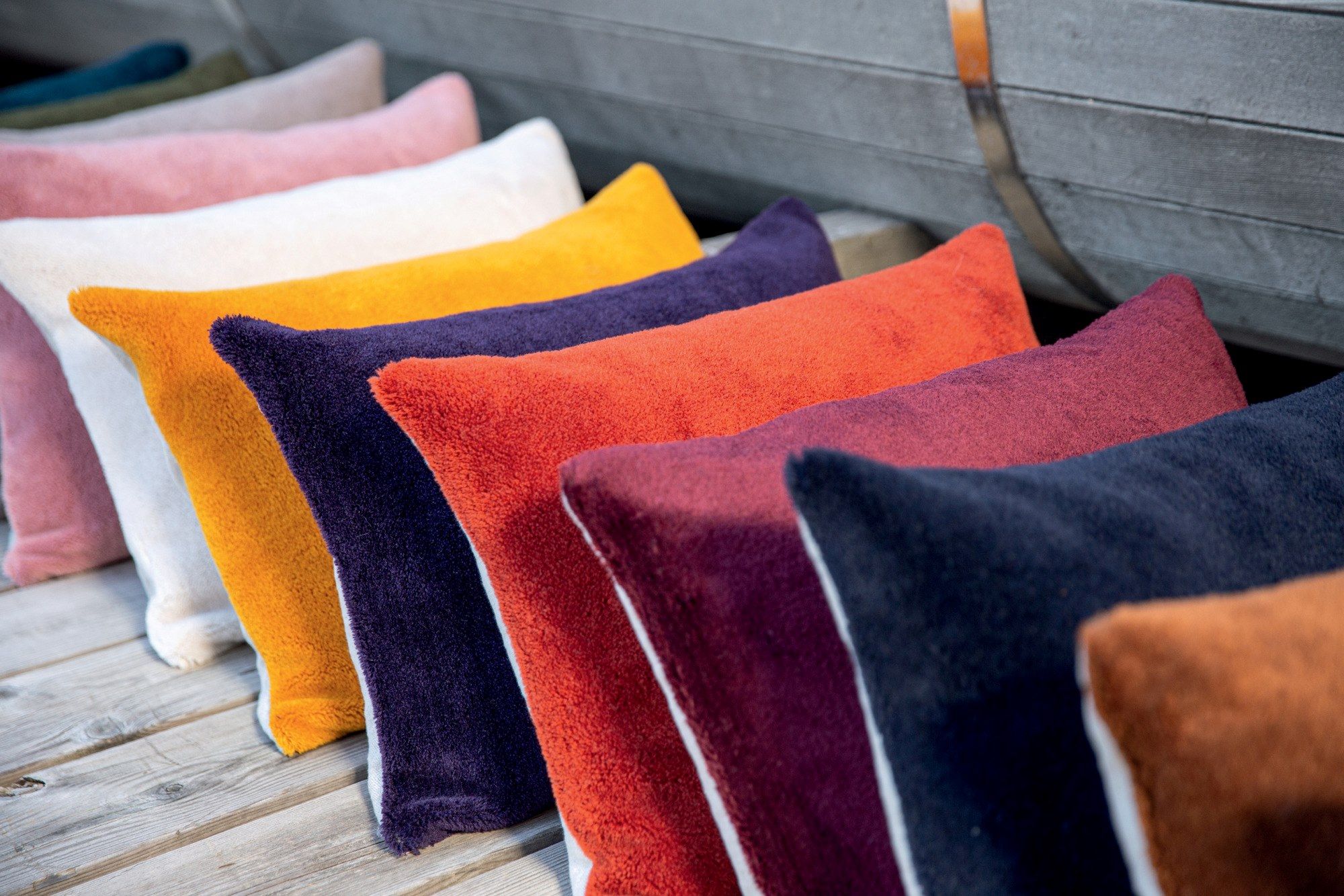 Прямоугольная однотонная подушка из искусственного меха Élitis WINTER ARCH-00002679 - Вид №9