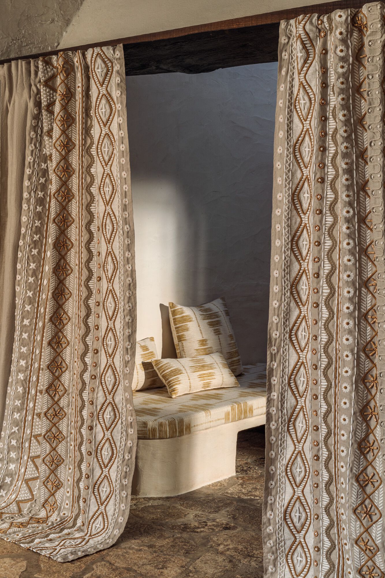 Льняная вышитая ткань Élitis Baléares ARCH-00023483 - Вид №6