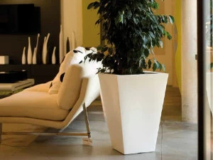VONDOM Высокая садовая ваза из полиэтилена Studio planters