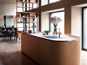 Деревянная секционная кухня