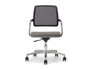 Поворотный стул с подлокотниками