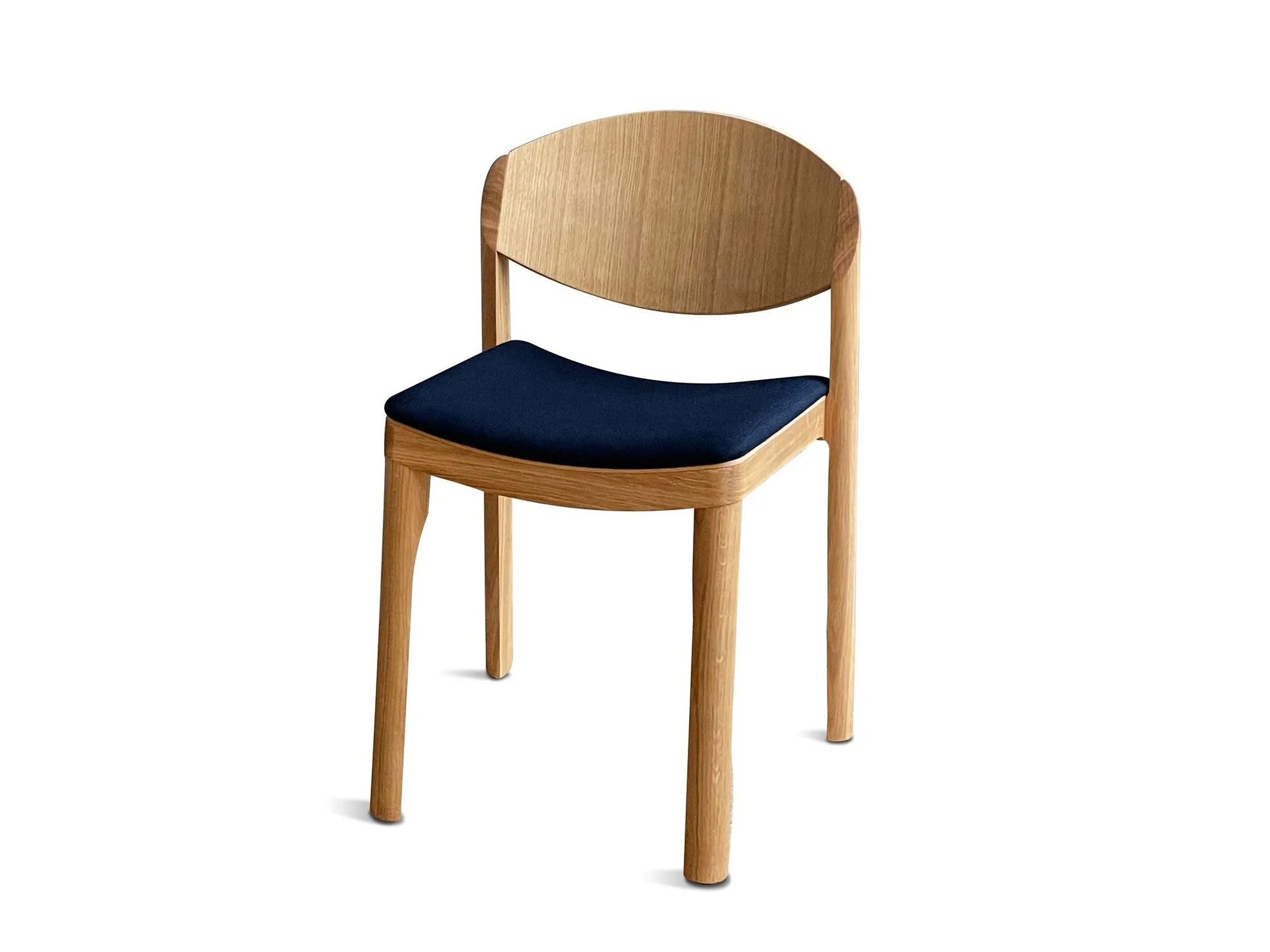 Деревянный штабелируемый стул с мягким сиденьем Established&Sons MAURO CHAIR ARCH-00023638