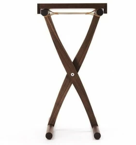 ManifestoDesign Высокий квадратный стол из массива дерева Branda