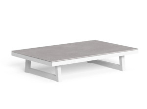 Бетонный низкий садовый столик