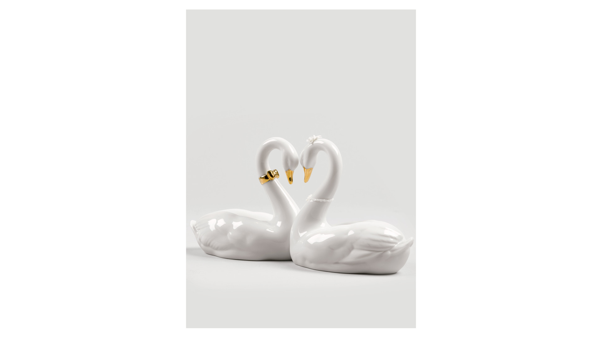 10669115 LLADRO Фигурка Lladro "Бесконечная любовь (золото)" 27х13см Фарфор Lladró  - Вид №4