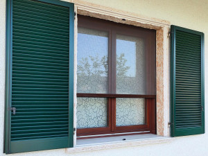 Алюминиевая рольставни москитная сетка